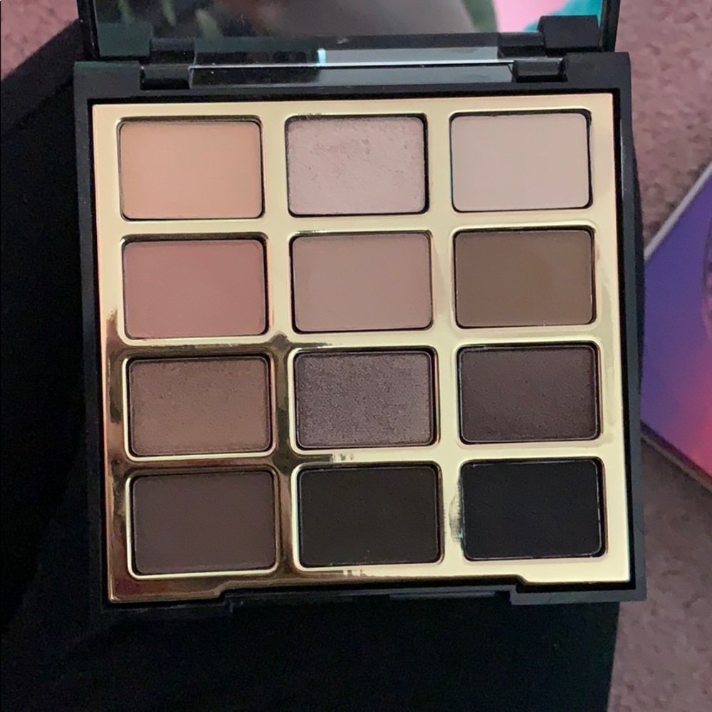 Milani soft and sultry palette